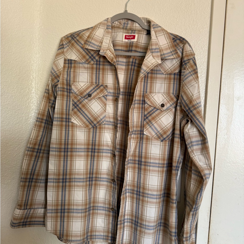 Wrangler Men's Plaid Casual Button Down Shirt - Beige and Blue